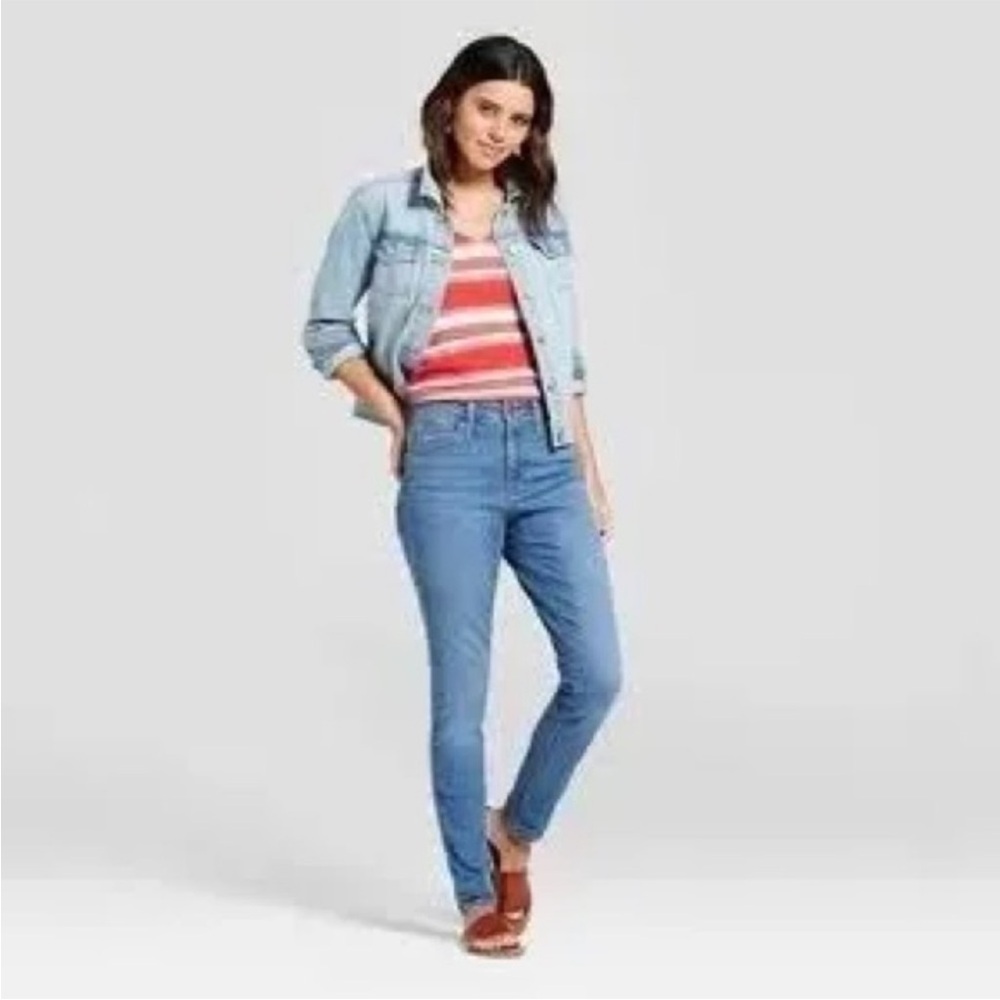 Universal Thread Jeans Women's High-Rise Skinny Jeans Blue 2 Short